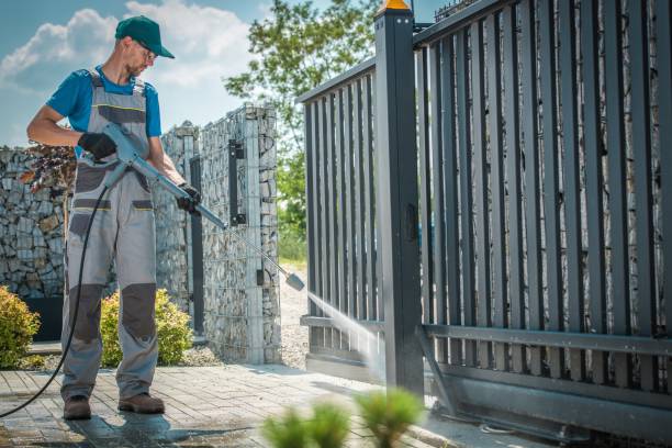Best Animal Enclosure Cleaning  in Crompond, NY